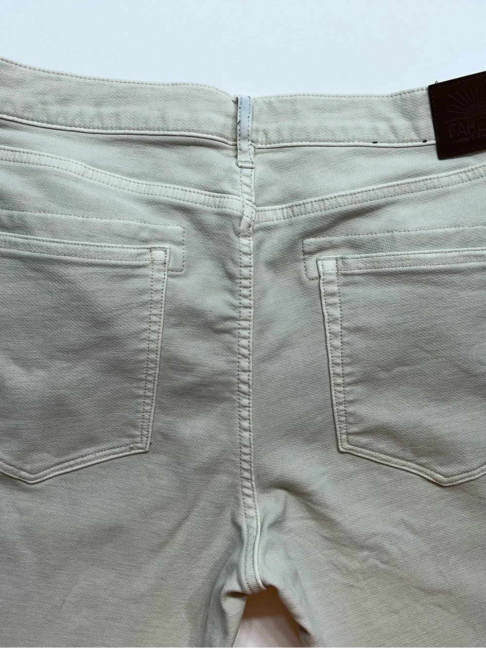 Faherty Five Pocket Jeans Mens Size 33x31 Bone White Stretch Denim Straight Leg